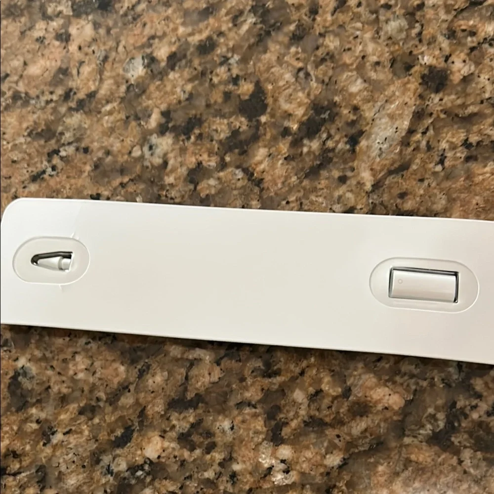Apple White Tablet Keyboard Minimalist Design